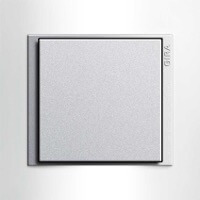 Gira Event. Цвет рамки: Белый глянцевый; Цвет вставки и клавиши: Алюминий