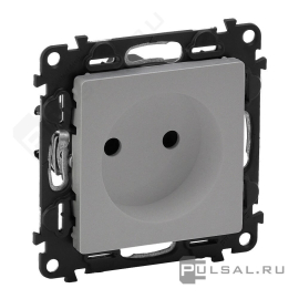 Розетка
Valena Life,  со шторками,  без заземления,  одинарная,  безвинтовые клеммы,   цвет - алюминий,  пластмасса,  753616,  7 536 16,  Legrand
 - PULSAL.RU