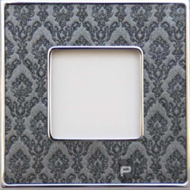 Рамка
Vintage Tapestry,  1 пост,   цвет - хром блестящий (bright chrome), decornoir,  вертикальная,  горизонтальная,  металл,  ткань,  FD01321DNCB,  FEDE
 - PULSAL.RU