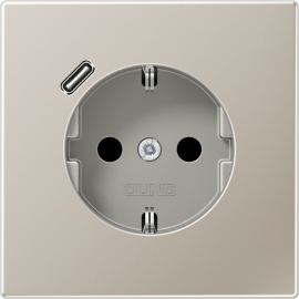 Розетка USB C с электрической розеткой
LS 990,  LS 1912,  LS plus,  LS ZERO,  LS-design,  FD-design,  USB type-C 5V,  Электр. с USB,  одинарная,   цвет - нержавеющая сталь,  металл,  ES1520-18C,  ES 1520-18 C,  JUNG
 - PULSAL.RU